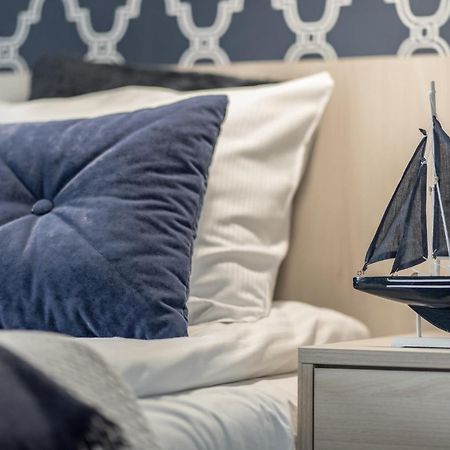 Lion Apartments - Naviflat Brabank Premium Apartment With Parking グダニスク エクステリア 写真