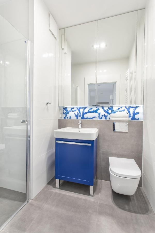 Lion Apartments - Naviflat Brabank Premium Apartment With Parking グダニスク エクステリア 写真